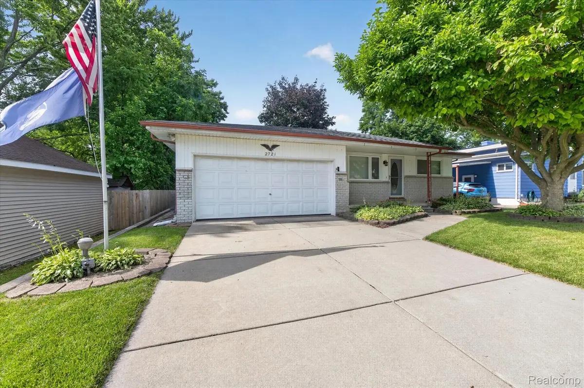 2721 Edgefield Drive, Waterford, MI 48328 - #1