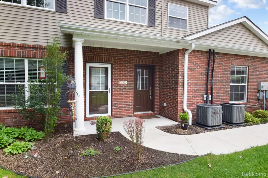 899 Watercress Lane, Fenton, MI 48430 - #2