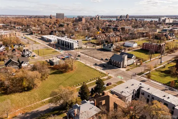 7319 Kercheval Street, Detroit, MI 48214