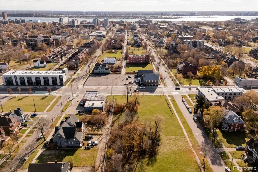 7319 Kercheval Street, Detroit, MI 48214 - #2