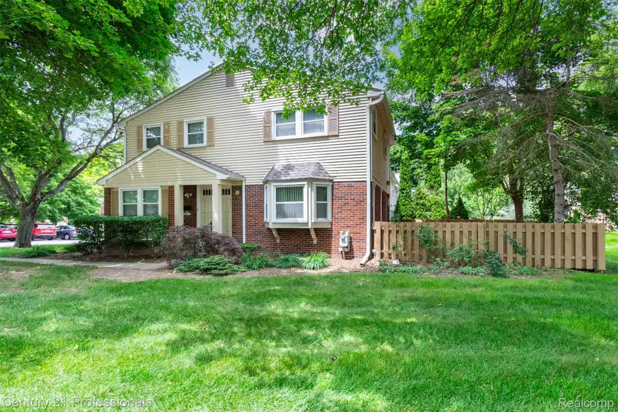 1634 Brentwood Drive, Troy, MI 48098 - #2