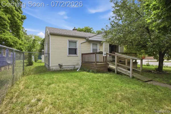 5202 Dupont Street, Flint, MI 48505