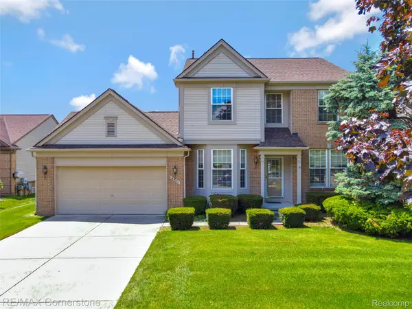8307 Parkside Drive, Westland, MI 48185