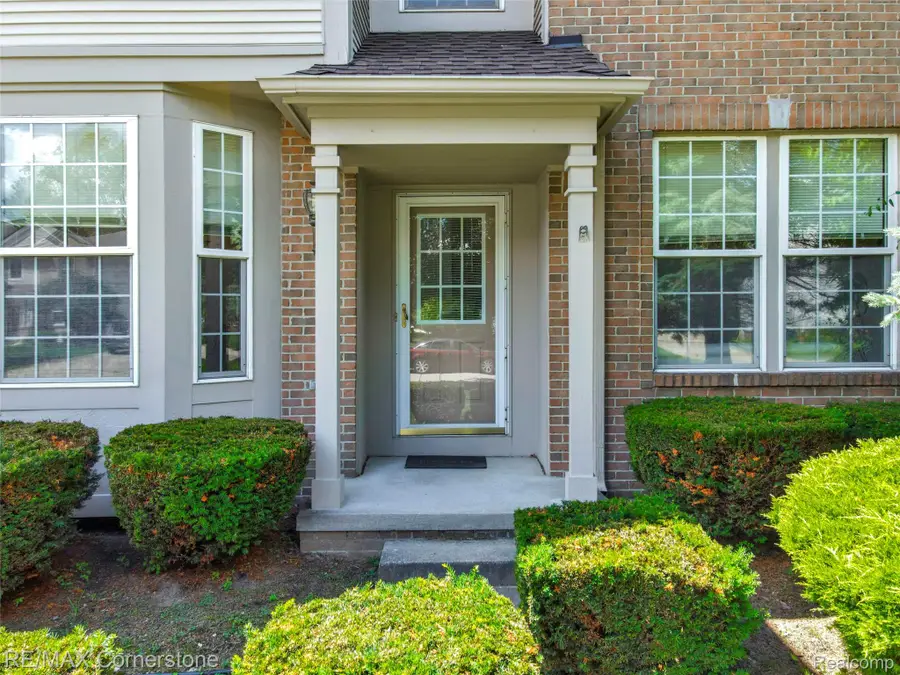 8307 Parkside Drive, Westland, MI 48185 - #2