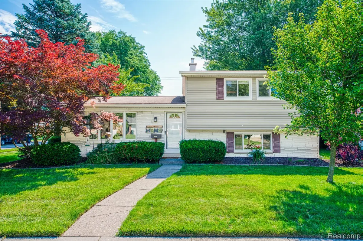 11860 Riverside Drive, Plymouth, MI 48170 - #1