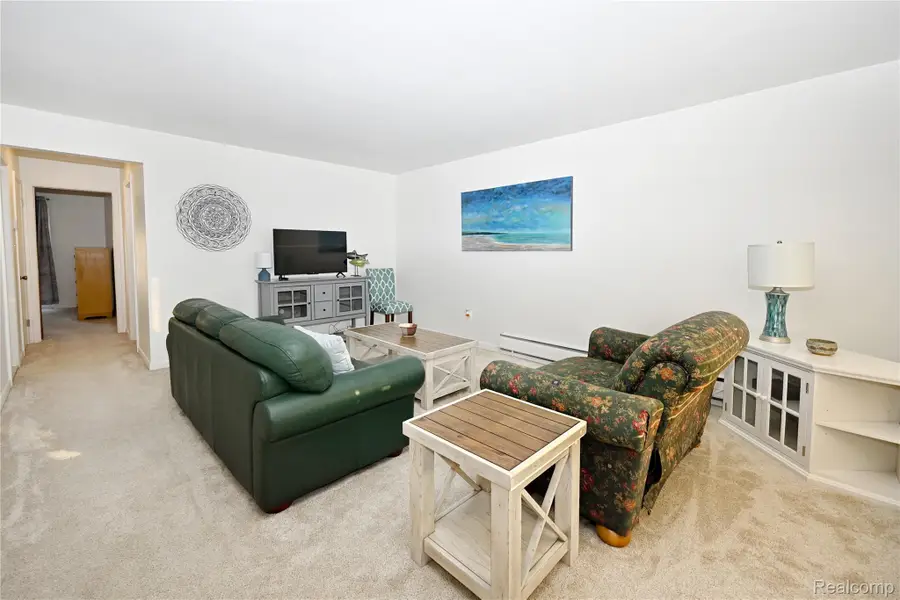 2820 Woodslee Drive #405, Royal Oak, MI 48073 - #3