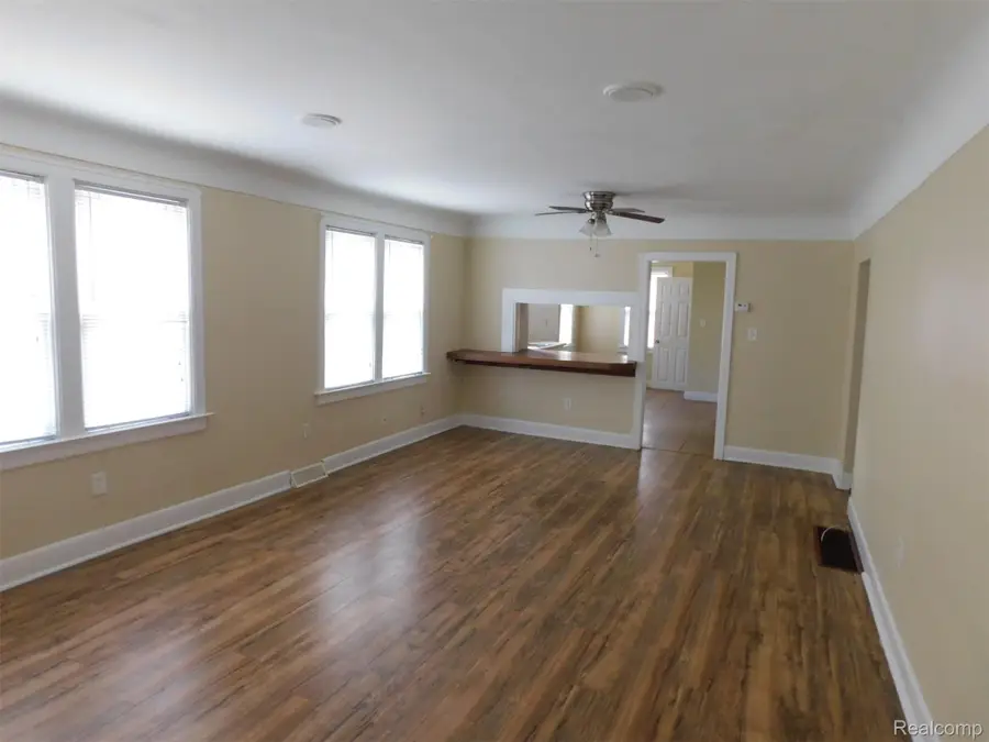 165 Avery Street, Clinton, MI 48036 - #3