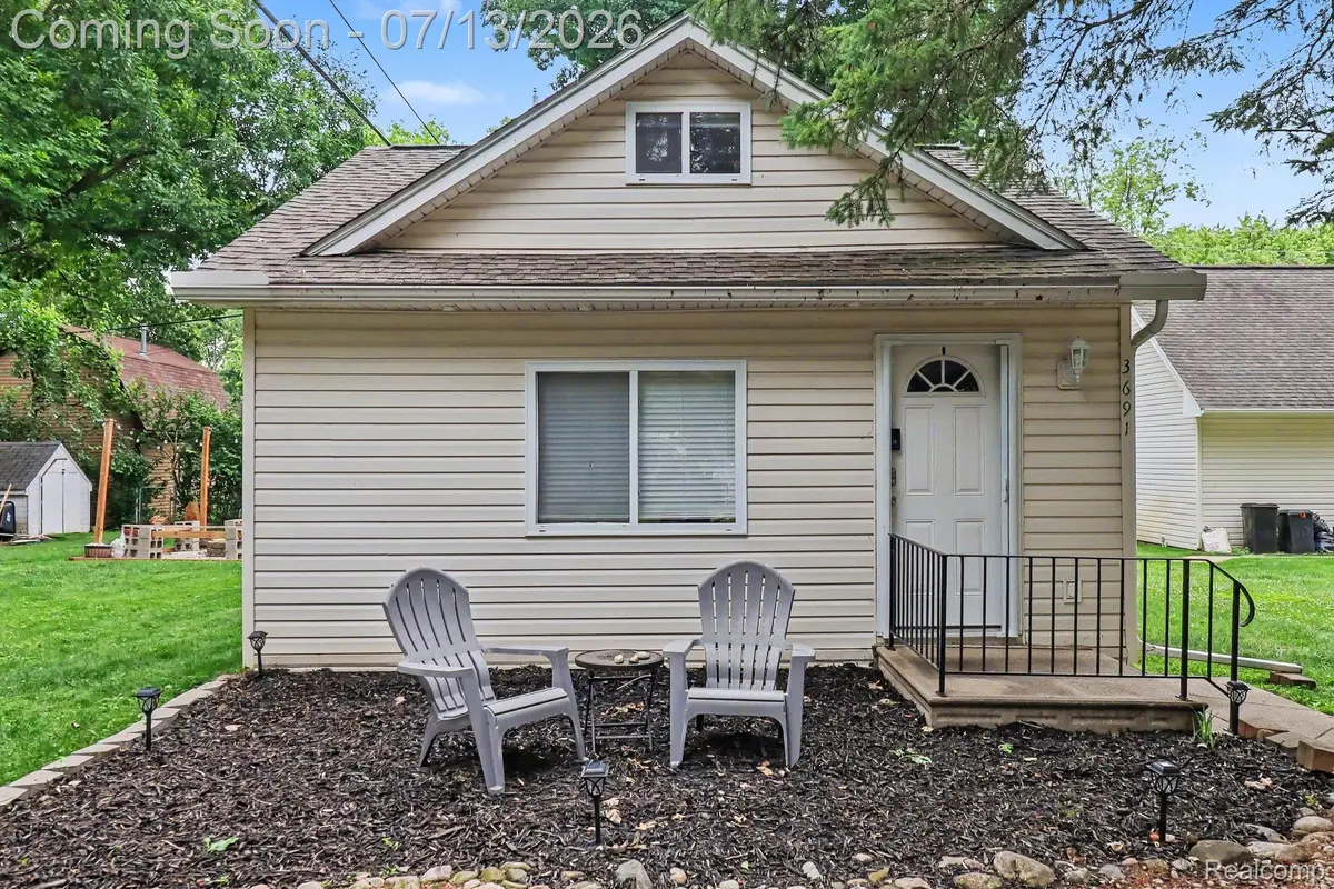3691 Woodview Avenue, West Bloomfield, MI 48324 - #1