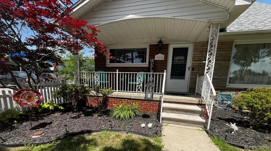 15854 Englewood Avenue, Allen Park, MI 48101 - #2