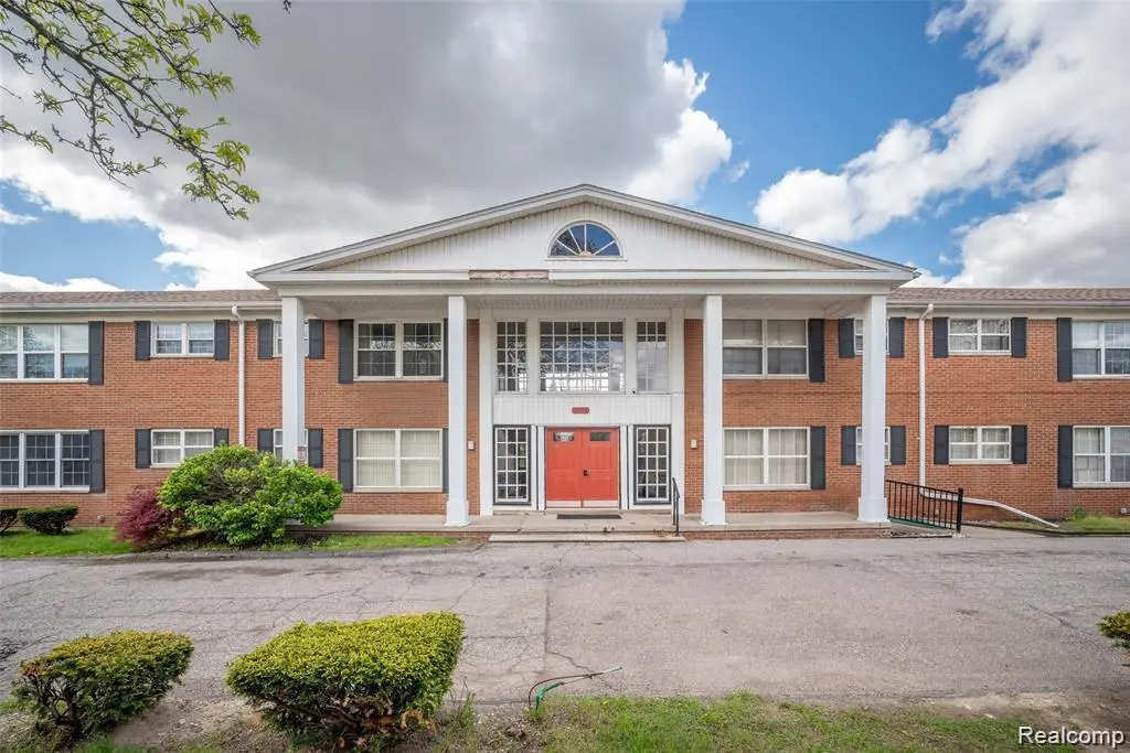 25301 Five Mile #130, Redford, MI 48239 - #1