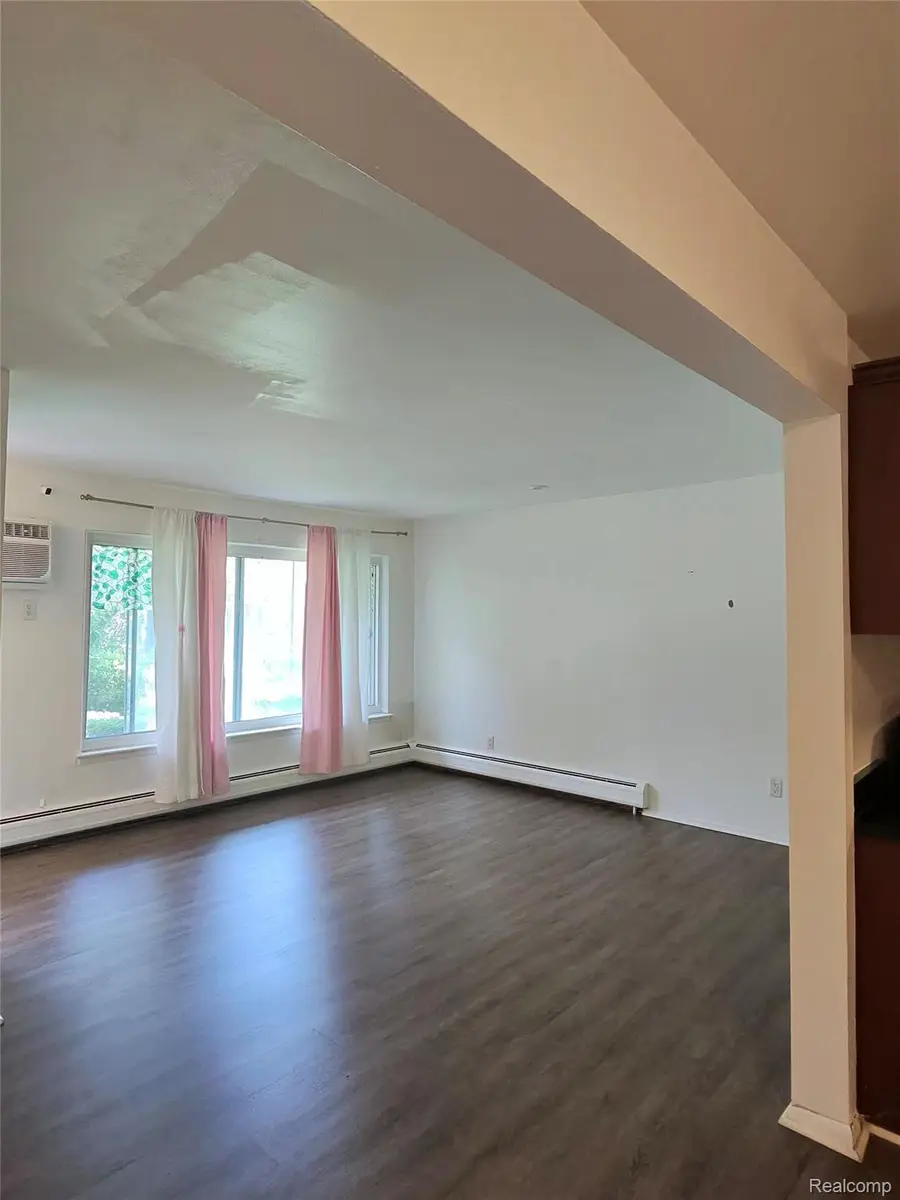 25301 Five Mile #130, Redford, MI 48239 - #3