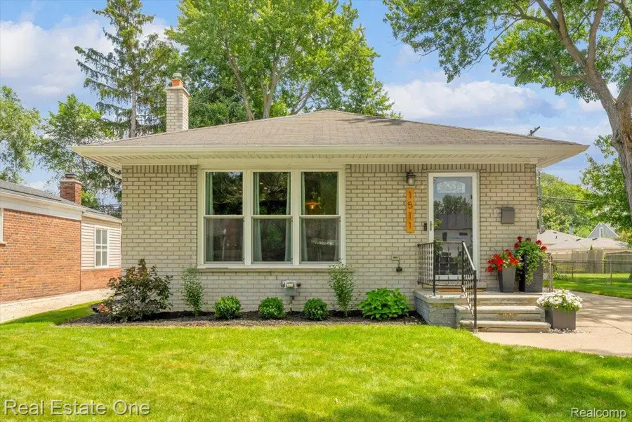 1511 S Wilson Avenue, Royal Oak, MI 48067 - #2