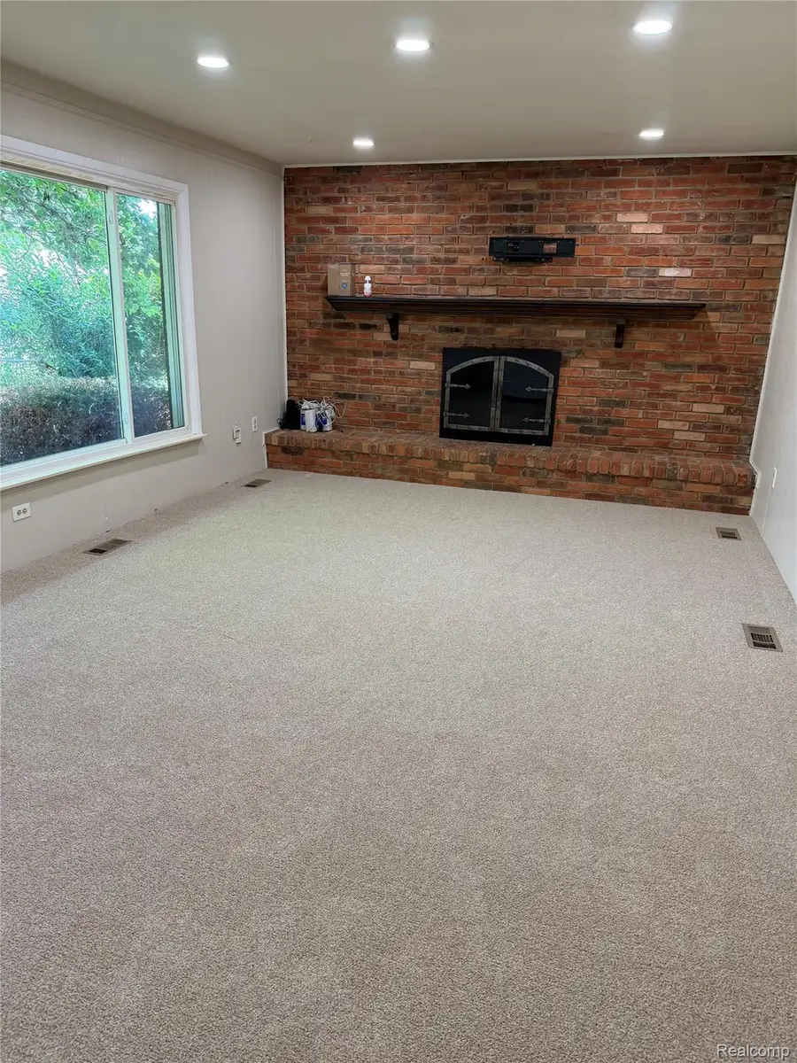 31335 Rayburn Street, Livonia, MI 48154 - #3