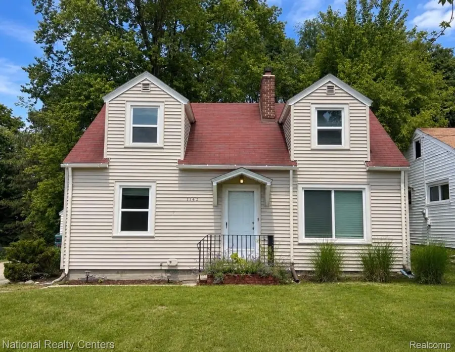 1142 Lilac Avenue, East Lansing, MI 48823 - #2