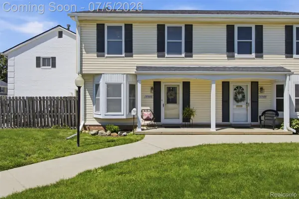 37583 Charter Oaks Boulevard, ClintonTownship, MI 48036