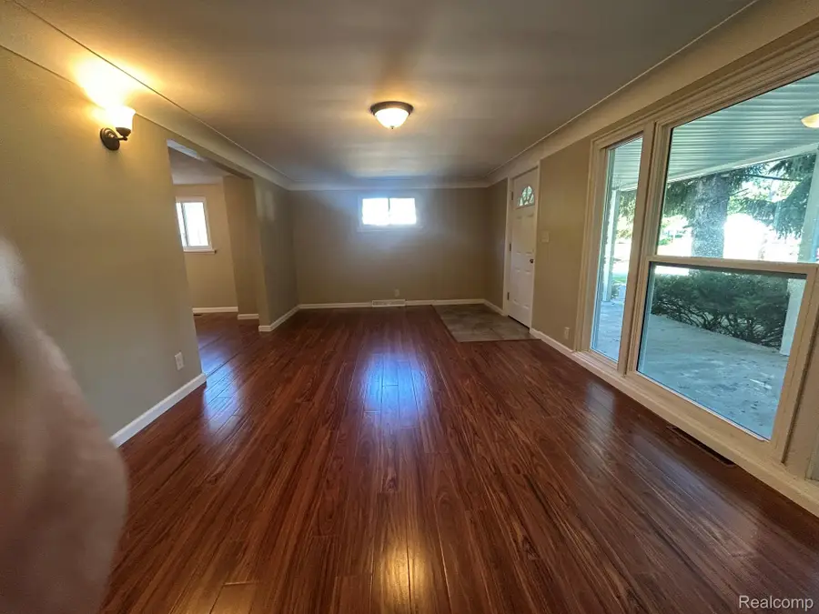 6182 Surrey Lane, Burton, MI 48519 - #3
