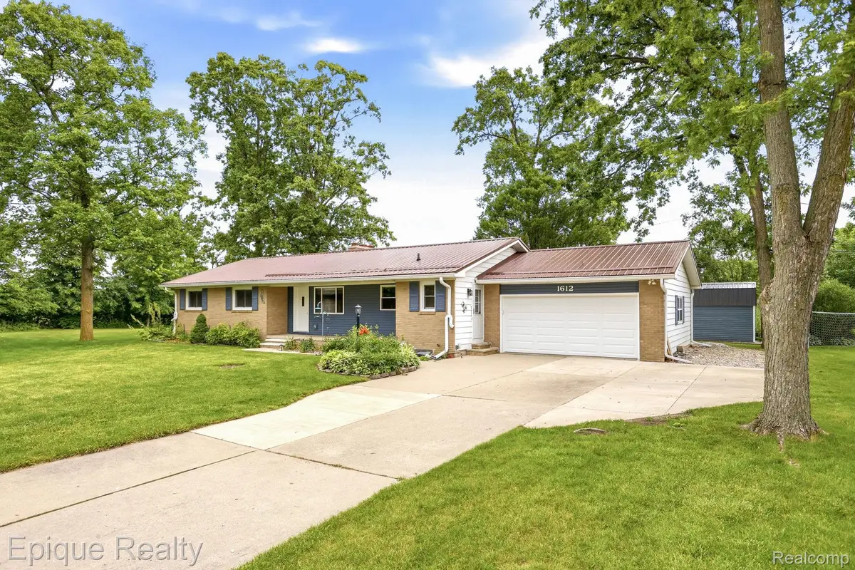 1612 Saint Marys Court, Essexville, MI 48732 - #1