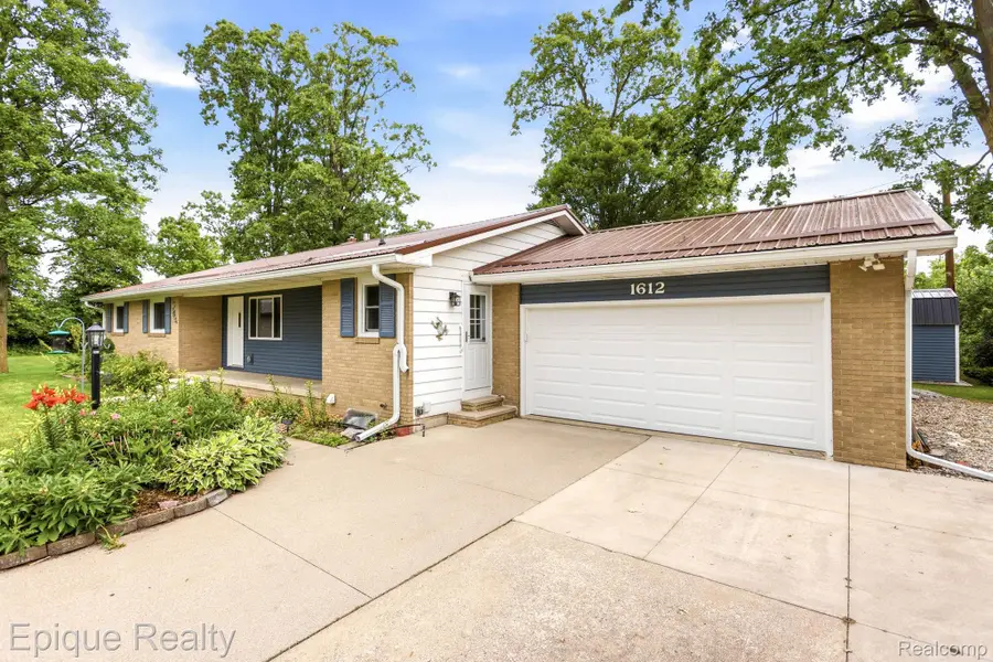 1612 Saint Marys Court, Essexville, MI 48732 - #3