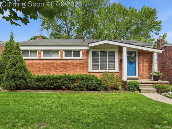 3132 Maplewood Avenue, RoyalOak, MI 48073