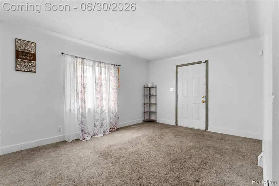 7400 Dolphin, Redford, MI 48239 - #2