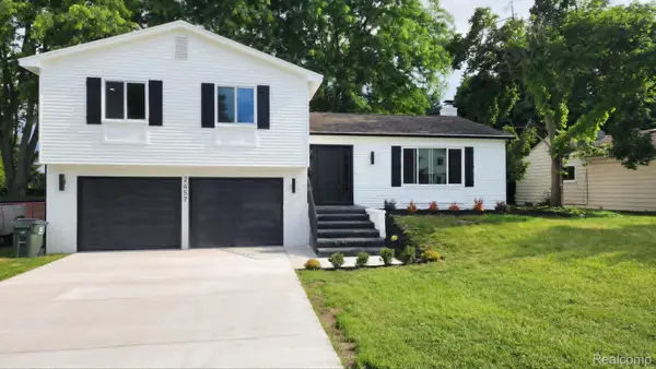2457 Gemini Drive, LakeOrion, MI 48360
