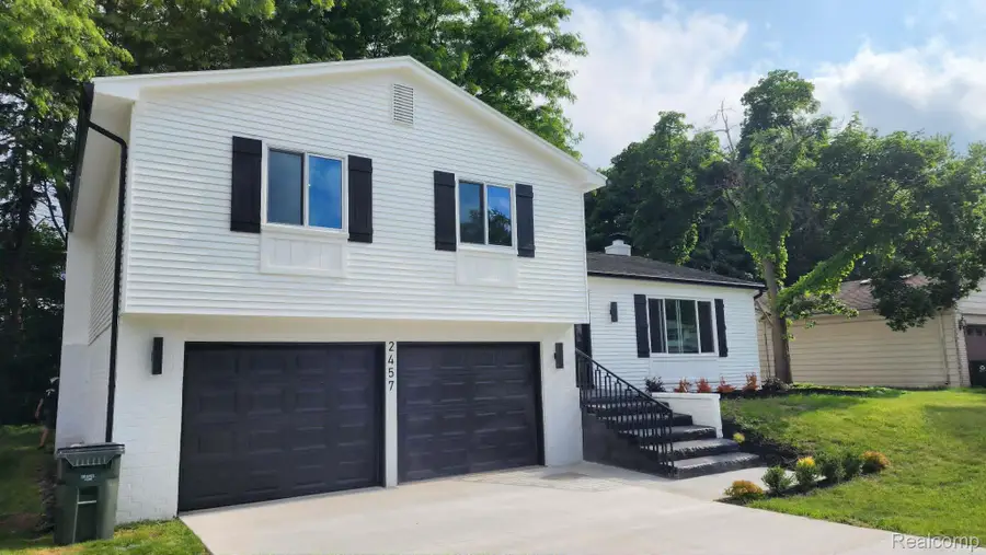 2457 Gemini Drive, Orion, MI 48360 - #2