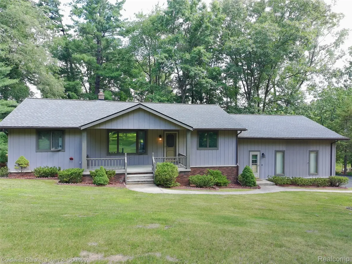 5211 Strawberry Lake Road, Hamburg, MI 48189 - #1