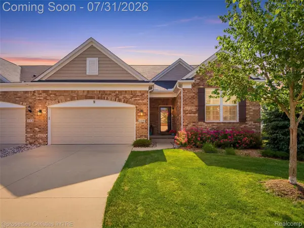 2290 Monte Vista Court, LakeOrion, MI 48360
