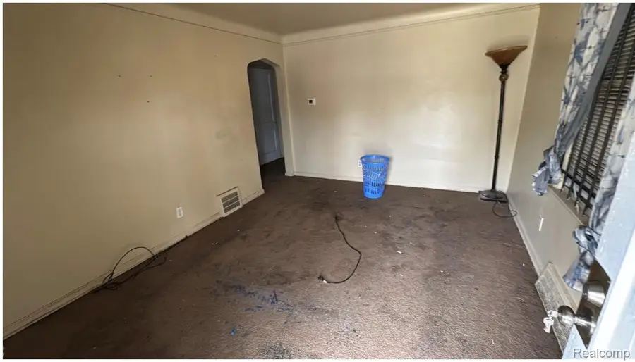 18644 Kelly Road, Detroit, MI 48224 - #3