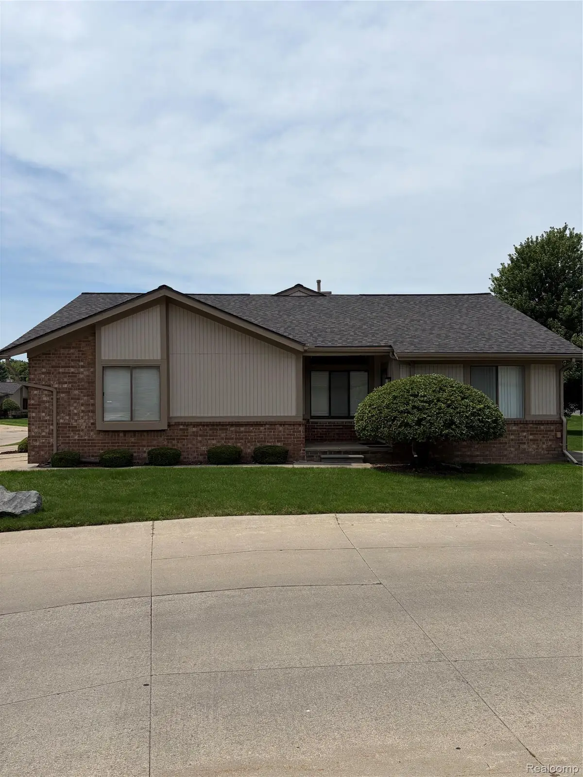 38763 Windmill Pointe N, Clinton Township, MI 48038 - #1