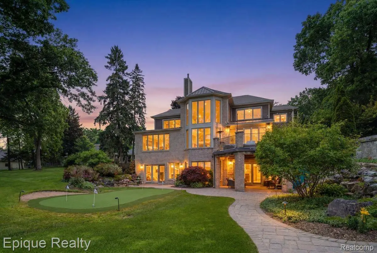 4312 Sashabaw Road, Waterford, MI 48329 - #1