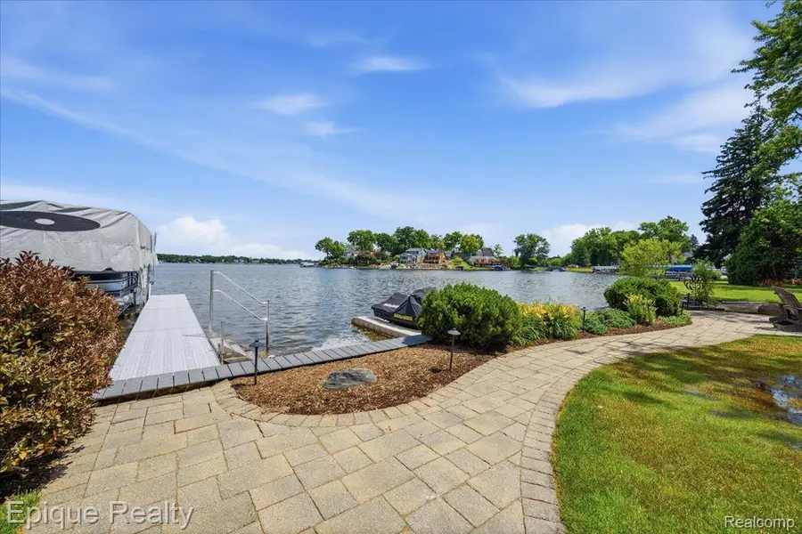 4312 Sashabaw Road, Waterford, MI 48329 - #3