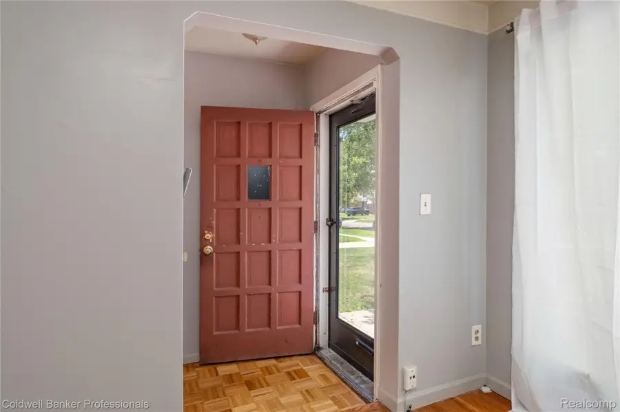 9388 Salem, Redford, MI 48239 - #3