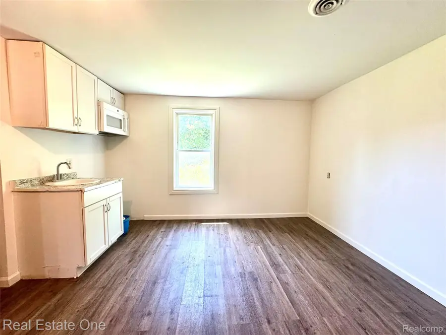 507 Lakeville Road #7, Leonard, MI 48367 - #3