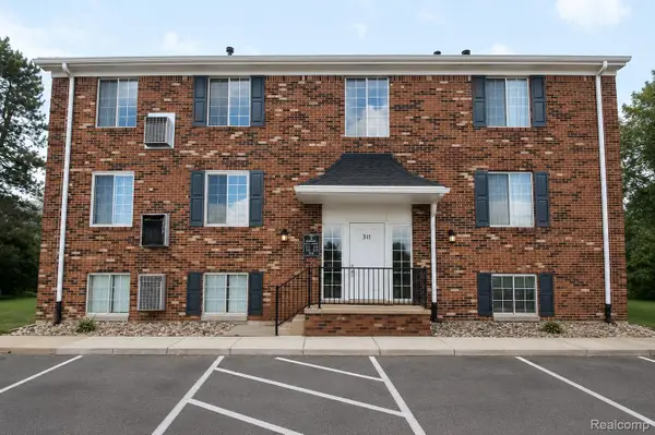 311 W Highland Road #T5, Howell, MI 48843