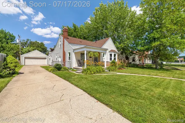 20711 Alger Street, StClairShores, MI 48080