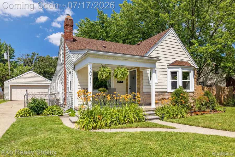 20711 Alger Street, Saint Clair Shores, MI 48080 - #2