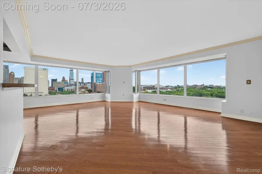 1300 E Lafayette Street #912, Detroit, MI 48207 - #2
