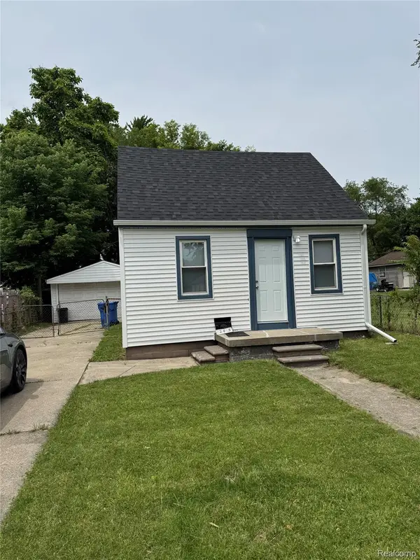 12415 Vernon Avenue, Warren, MI 48089