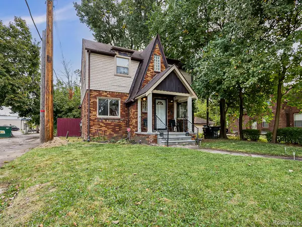 16888 Huntington Road, Detroit, MI 48219