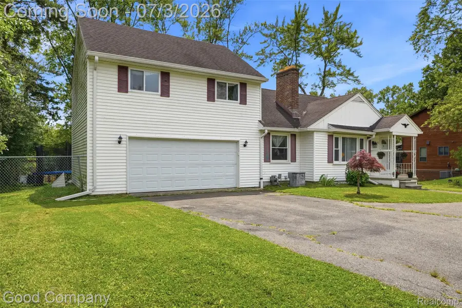 29693 Medbury Street, Farmington Hills, MI 48336 - #2