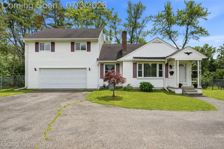 29693 Medbury Street, Farmington Hills, MI 48336 - #3