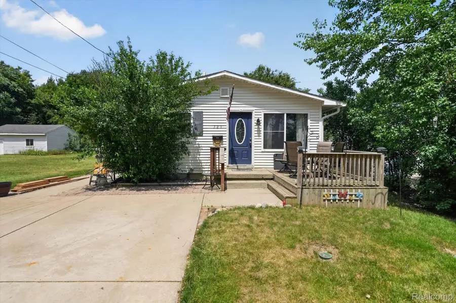 721 Jerome Avenue, Owosso, MI 48867 - #2