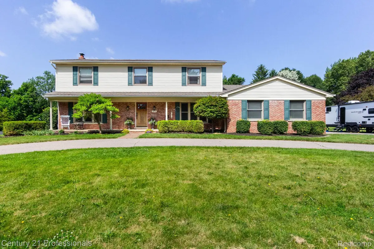 671 Bridgestone Drive, Rochester Hills, MI 48309 - #1