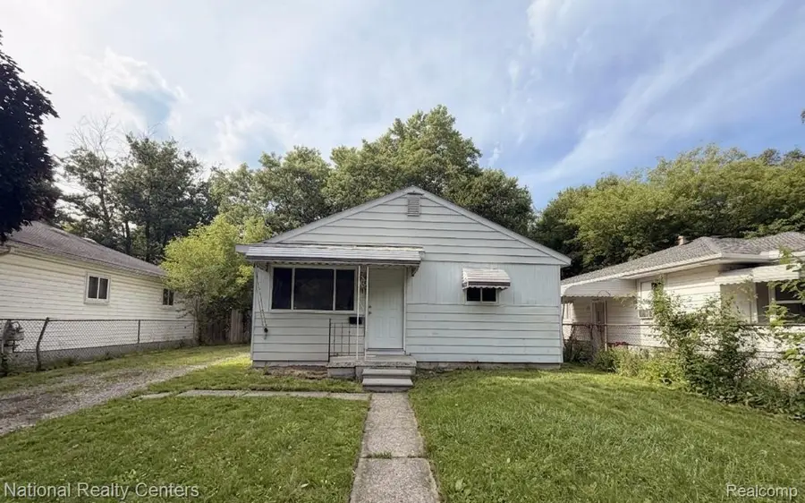 37 E Brooklyn Avenue, Pontiac, MI 48340 - #3