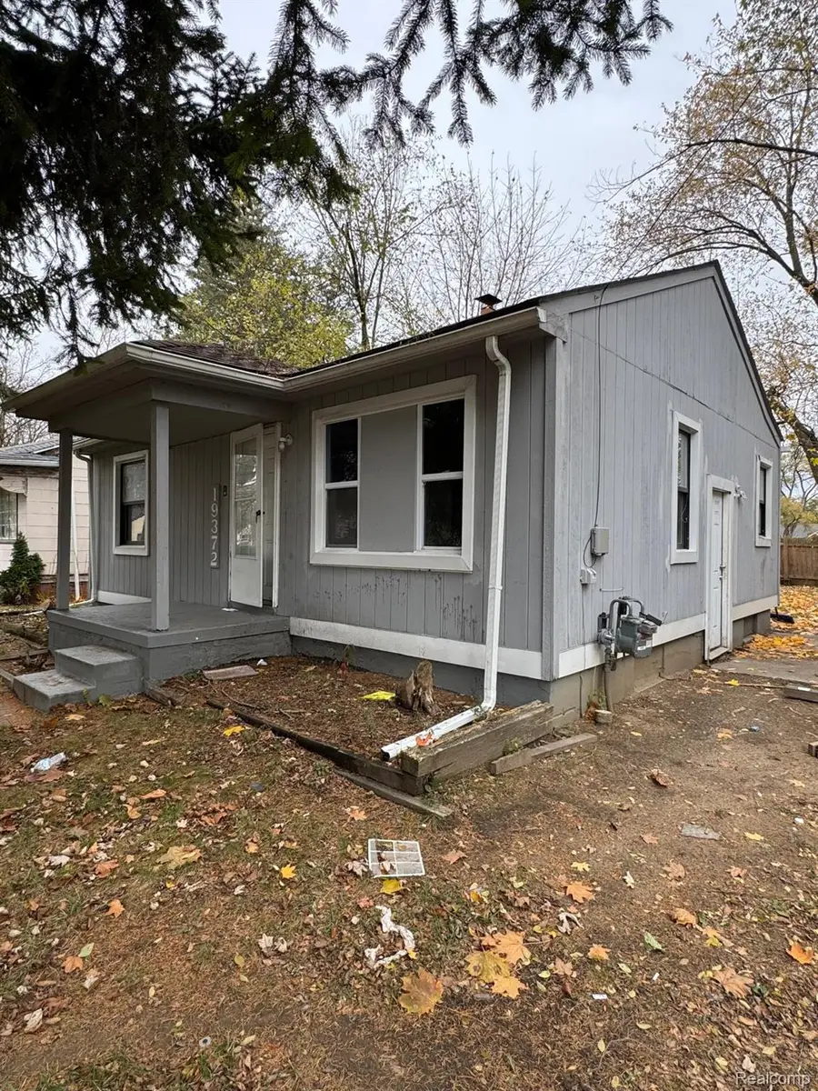 19372 Woodbine Street, Detroit, MI 48219 - #2