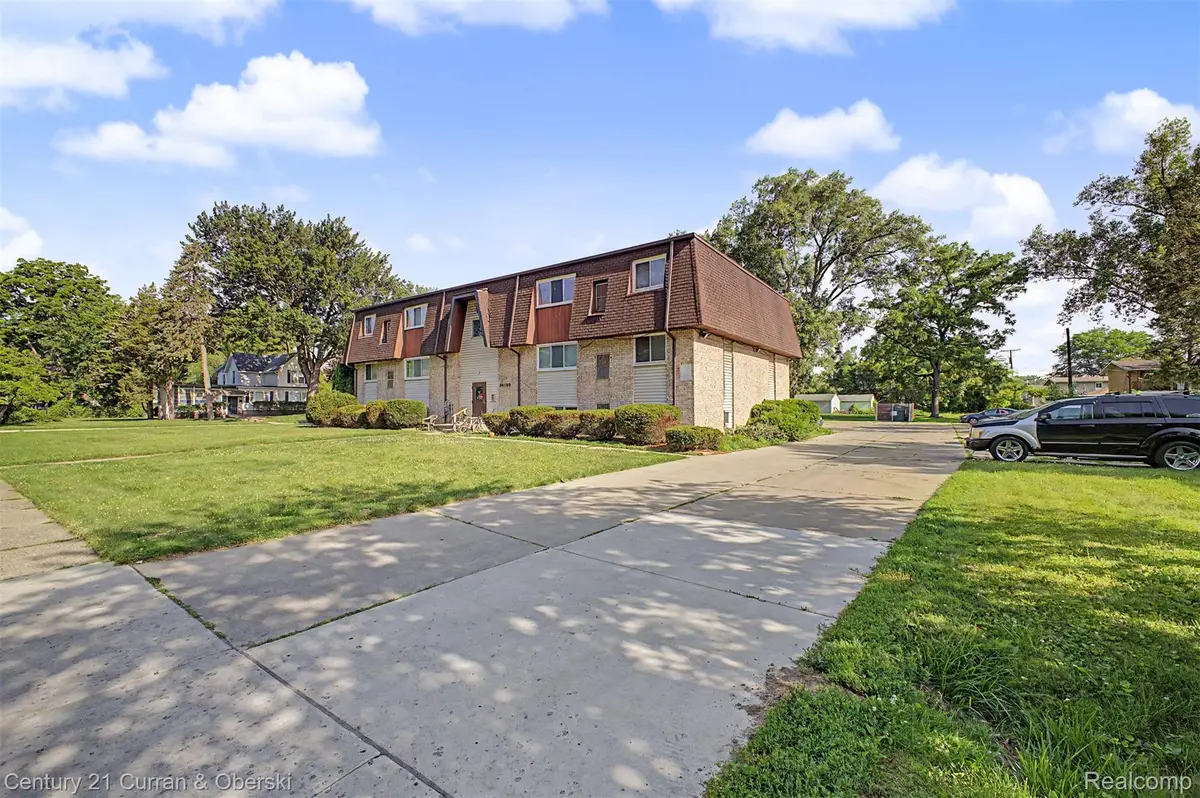 34190 Forest Street, Wayne, MI 48184 - #1