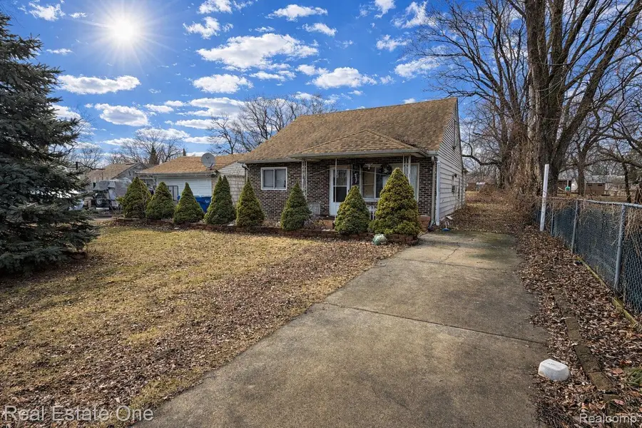 23340 Cunningham Avenue, Warren, MI 48091 - #2