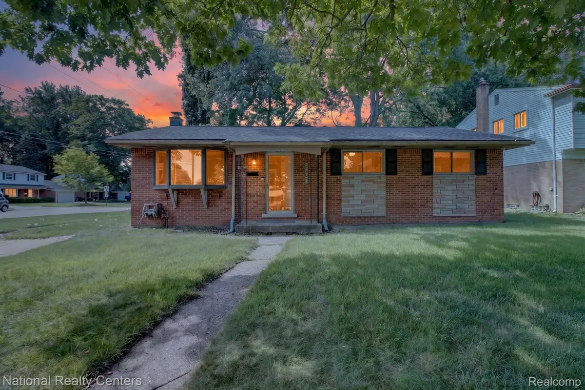 32405 Lyndon Street, Livonia, MI 48154 - #1