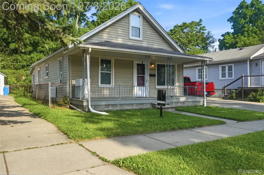27085 Dartmouth Street, Madison Heights, MI 48071 - #2